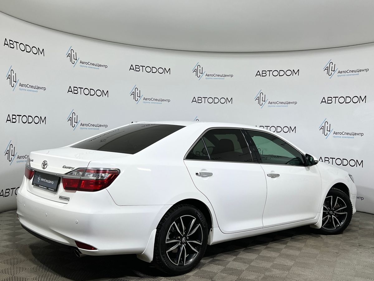 Автомобиль Toyota Camry VII (XV50) [рестайлинг] 2.5 AT (181 л.с.) Exclusive Белый 2016 с пробегом 206 108 км