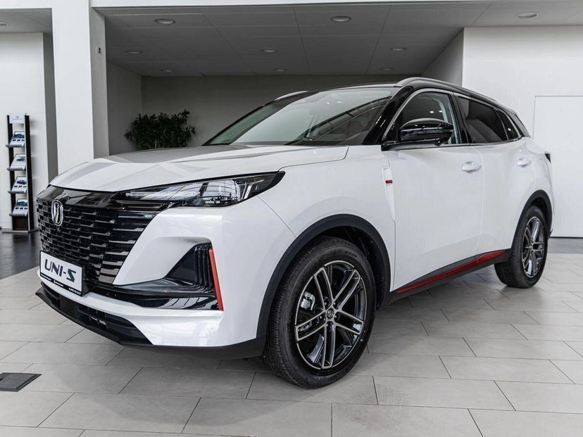 Автомобиль Changan UNI-S I поколение 1.5 AMT (181 л.с.) Tech Белый 2025 новый