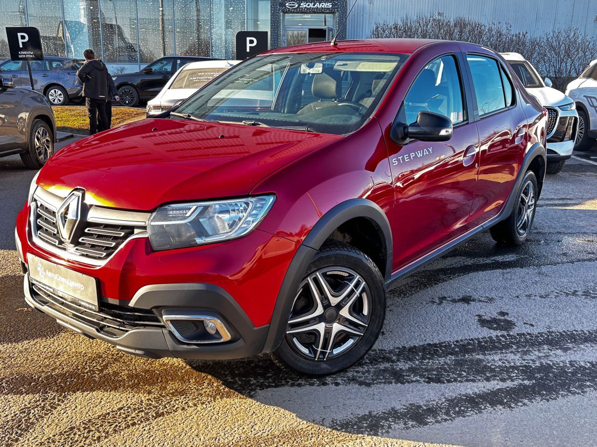 Автомобиль Renault Logan II [рестайлинг] 1.6 CVT (113 л.с.) Stepway Drive City Красный 2019 с пробегом 156 536 км