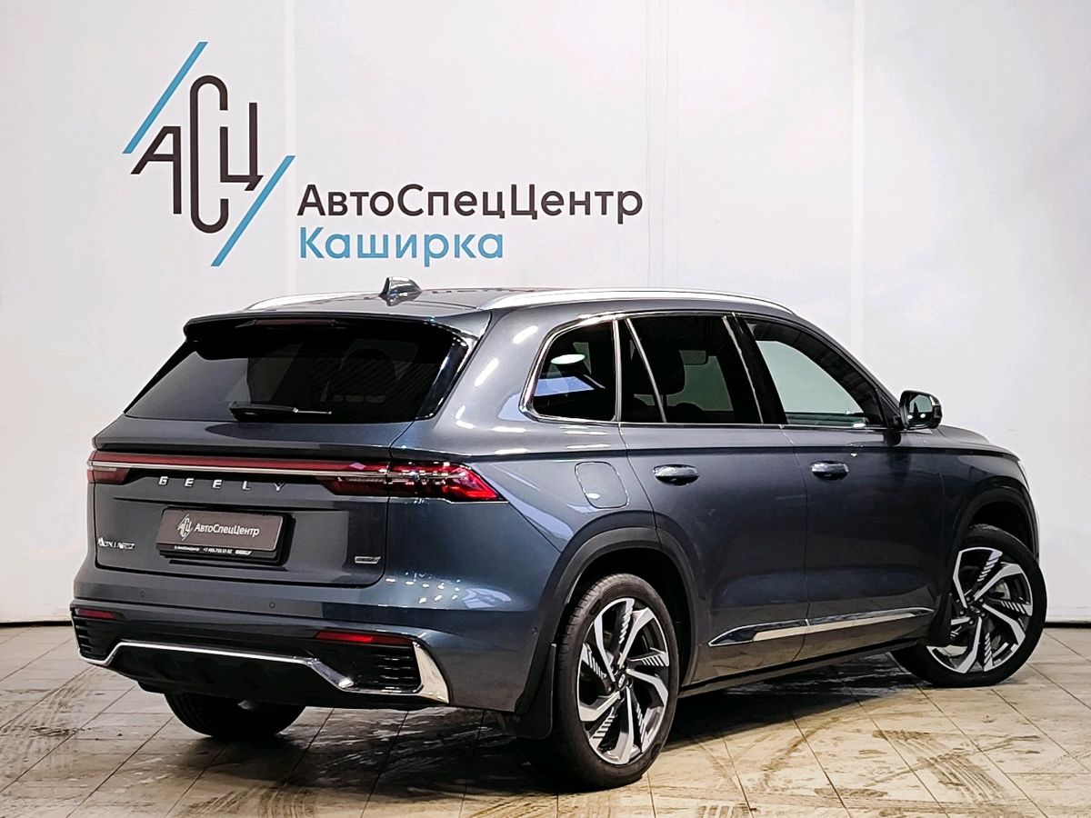 Автомобиль Geely Monjaro I поколение 2.0 AT 4WD (238 л.с.) Exclusive Серый 2024 с пробегом 32 153 км