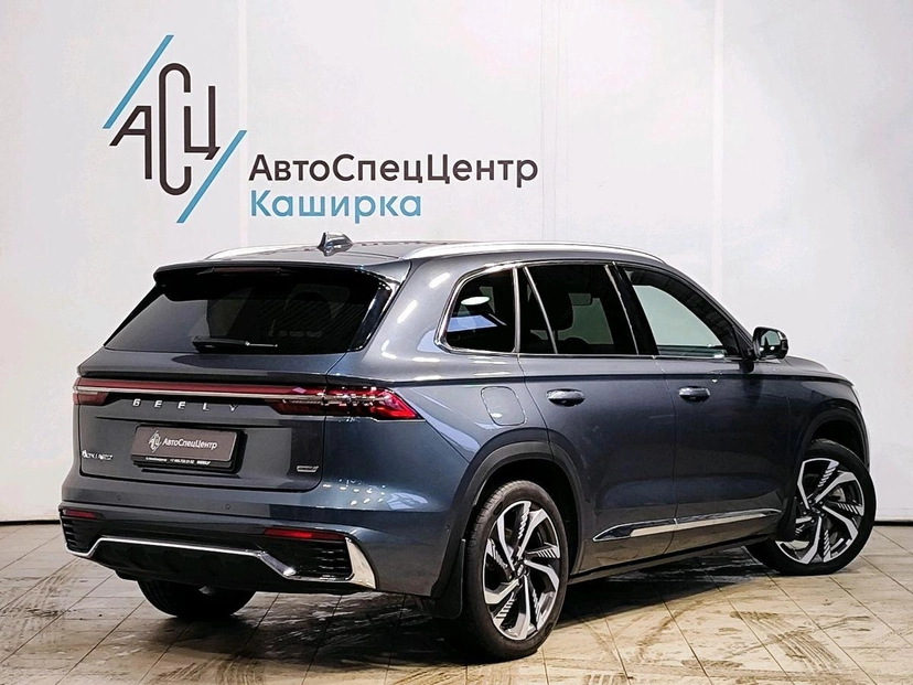 Автомобиль Geely Monjaro I поколение 2.0 AT 4WD (238 л.с.) Exclusive Серый 2024 с пробегом 32 153 км