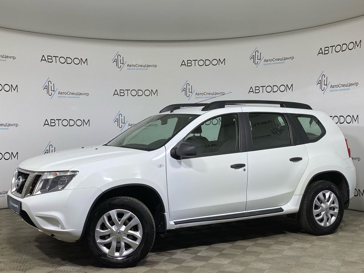 Nissan Terrano III поколение (D10) 1.6 MT (114 л.с.) Comfort Белый 2018 с пробегом 133 000 км