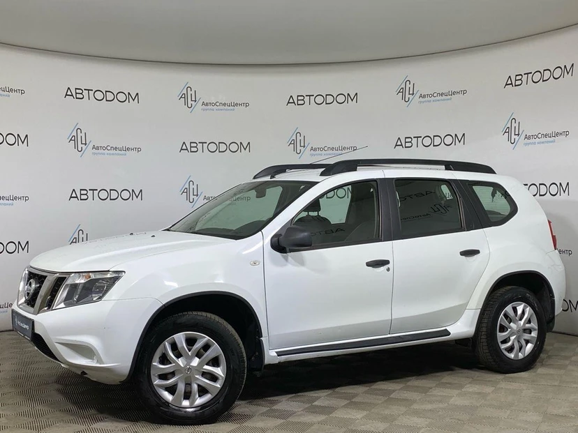 Nissan Terrano III поколение (D10) 1.6 MT (114 л.с.) Comfort Белый 2018 с пробегом 133 000 км
