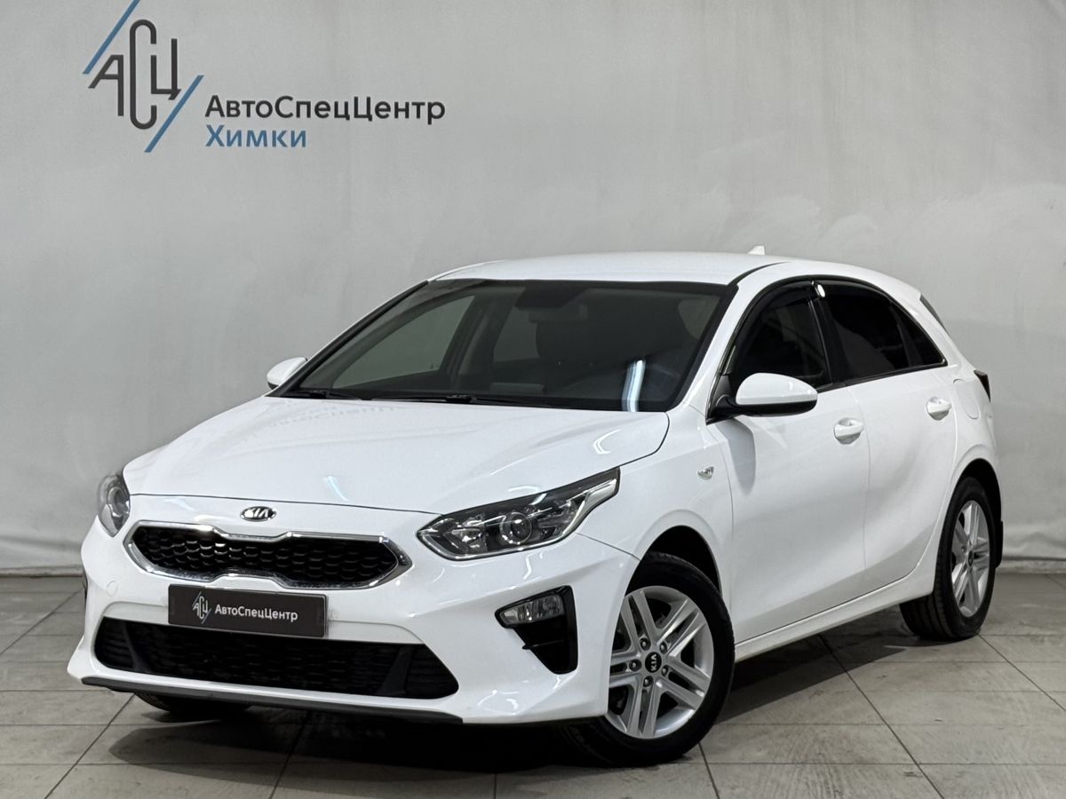 Автомобиль Kia Ceed III поколение 1.6 AT (128 л.с.) Luxe Белый 2018 с пробегом 146 000 км