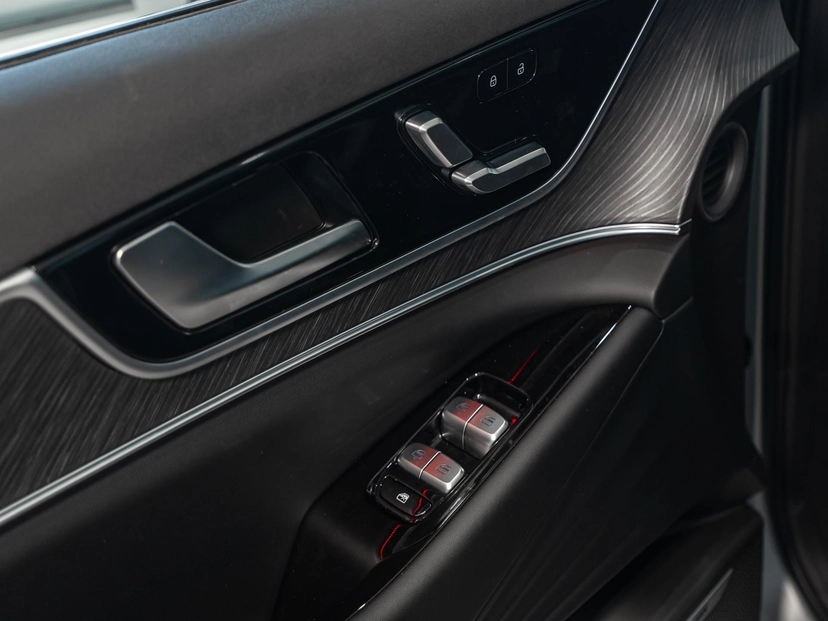 Автомобиль CHERY Tiggo 9 I поколение 2.0 AT 4WD (249 л.с.) Ultra Серый 2025 новый