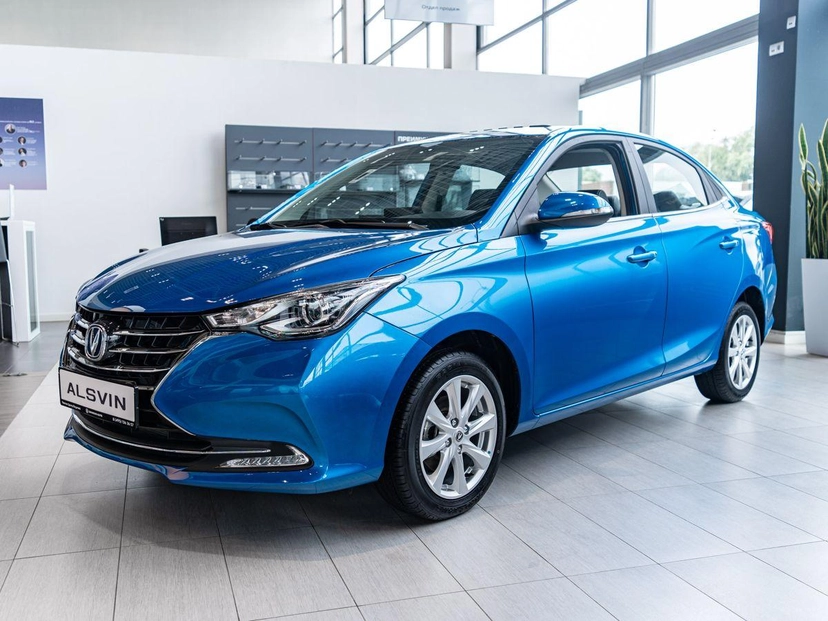 Автомобиль Changan Alsvin I поколение 1.5 AMT (98 л.с.) DLX Синий 2024 новый