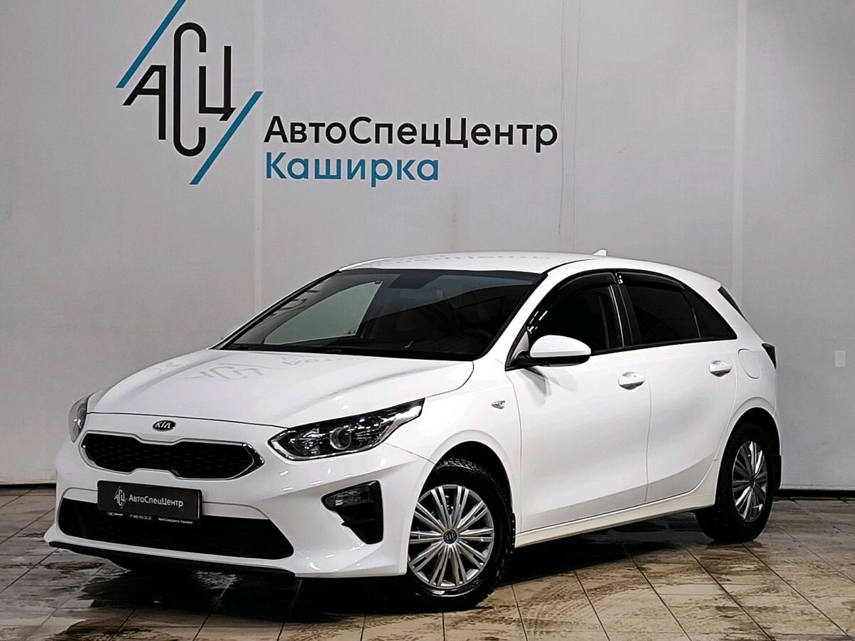Автомобиль Kia Ceed III поколение 1.6 AT (128 л.с.) Luxe Белый 2019 с пробегом 60 804 км