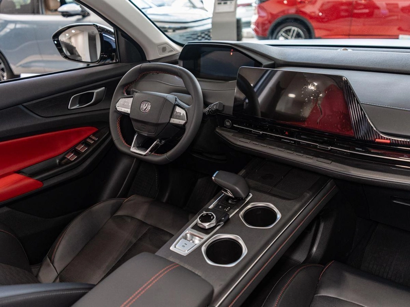 Автомобиль Changan UNI-S I поколение 1.5 AMT (181 л.с.) Tech Серый 2025 новый