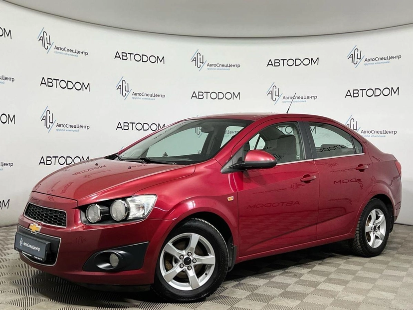 Автомобиль Chevrolet Aveo II поколение (T300) 1.6 AT (115 л.с.) LTZ Красный 2014 с пробегом 274 067 км