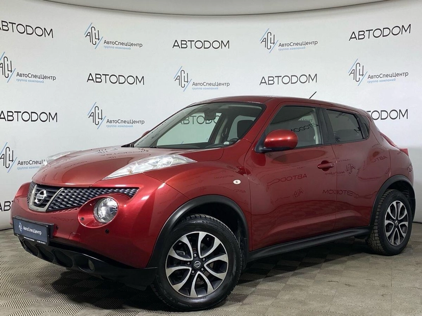Автомобиль Nissan Juke I поколение (F15) 1.6 CVT (117 л.с.) SE Красный 2012 с пробегом 70 460 км