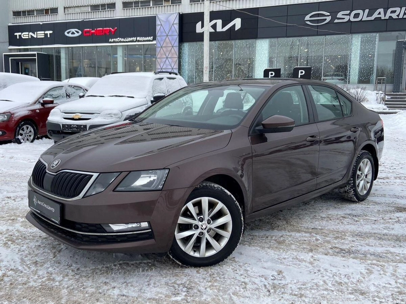Автомобиль Skoda Octavia III поколение (A7) 1.4 AMT (150 л.с.) Hockey Edition Коричневый 2017 с пробегом 188 600 км