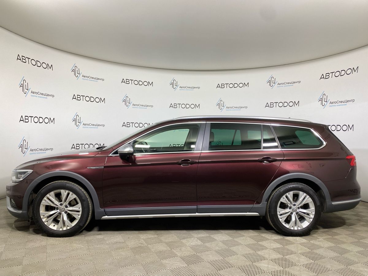 Автомобиль Volkswagen Passat VIII поколение (B8) 2.0 AMT 4WD (220 л.с.) Alltrack Чёрный 2018 с пробегом 60 912 км