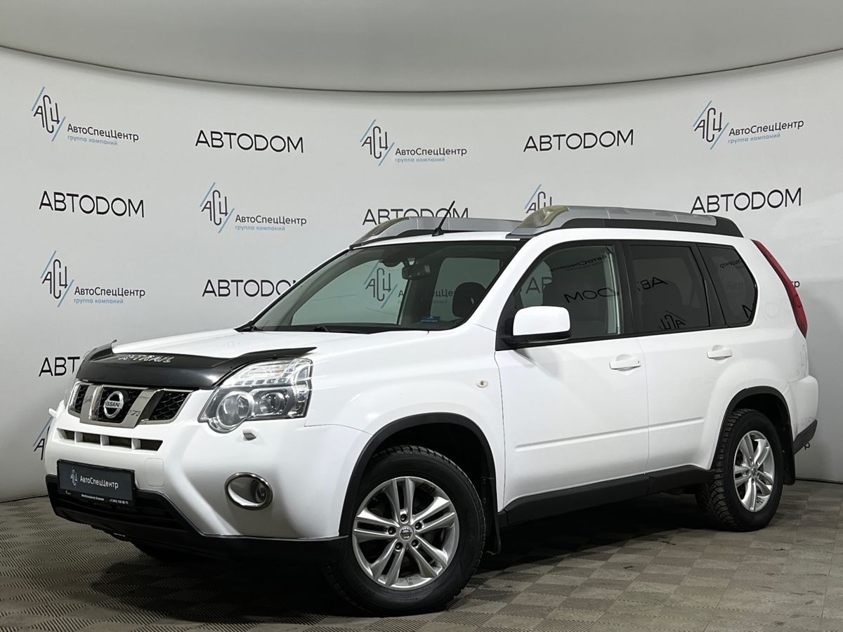 Автомобиль Nissan X-Trail II (T31) [рестайлинг] 2.0 CVT 4WD (141 л.с.) SE High Белый 2014 с пробегом 142 418 км