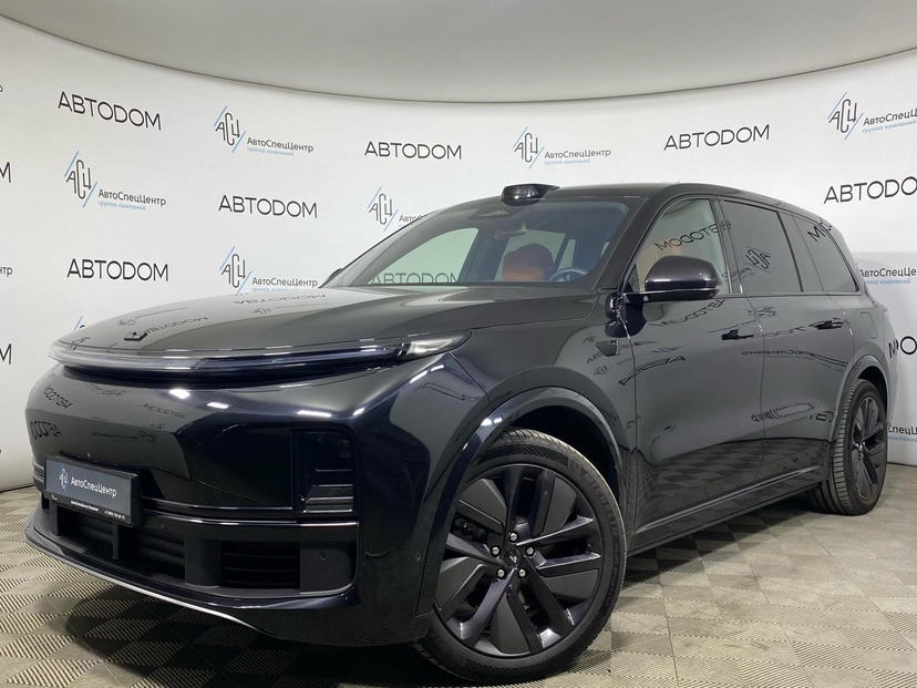 Автомобиль LiXiang L9 I поколение 1.5hyb AT 4WD (449 л.с.) Max Чёрный 2023 с пробегом 15 384 км