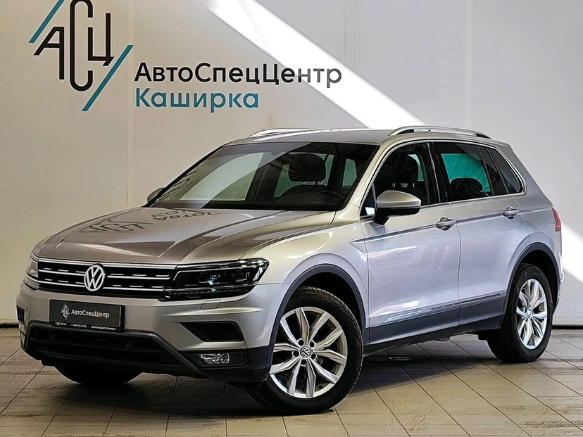 Volkswagen Tiguan II поколение 2.0d AMT 4WD (150 л.с.) Offroad Серебристый 2018 с пробегом 180 135 км