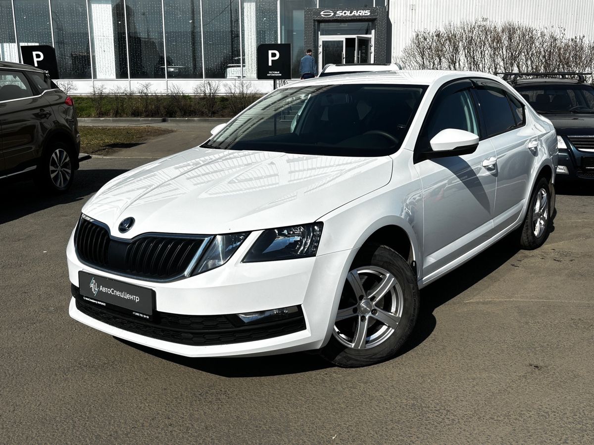 Автомобиль Skoda Octavia III (A7) [рестайлинг] 1.6 AT (110 л.с.) Active Белый 2020 с пробегом 84 031 км