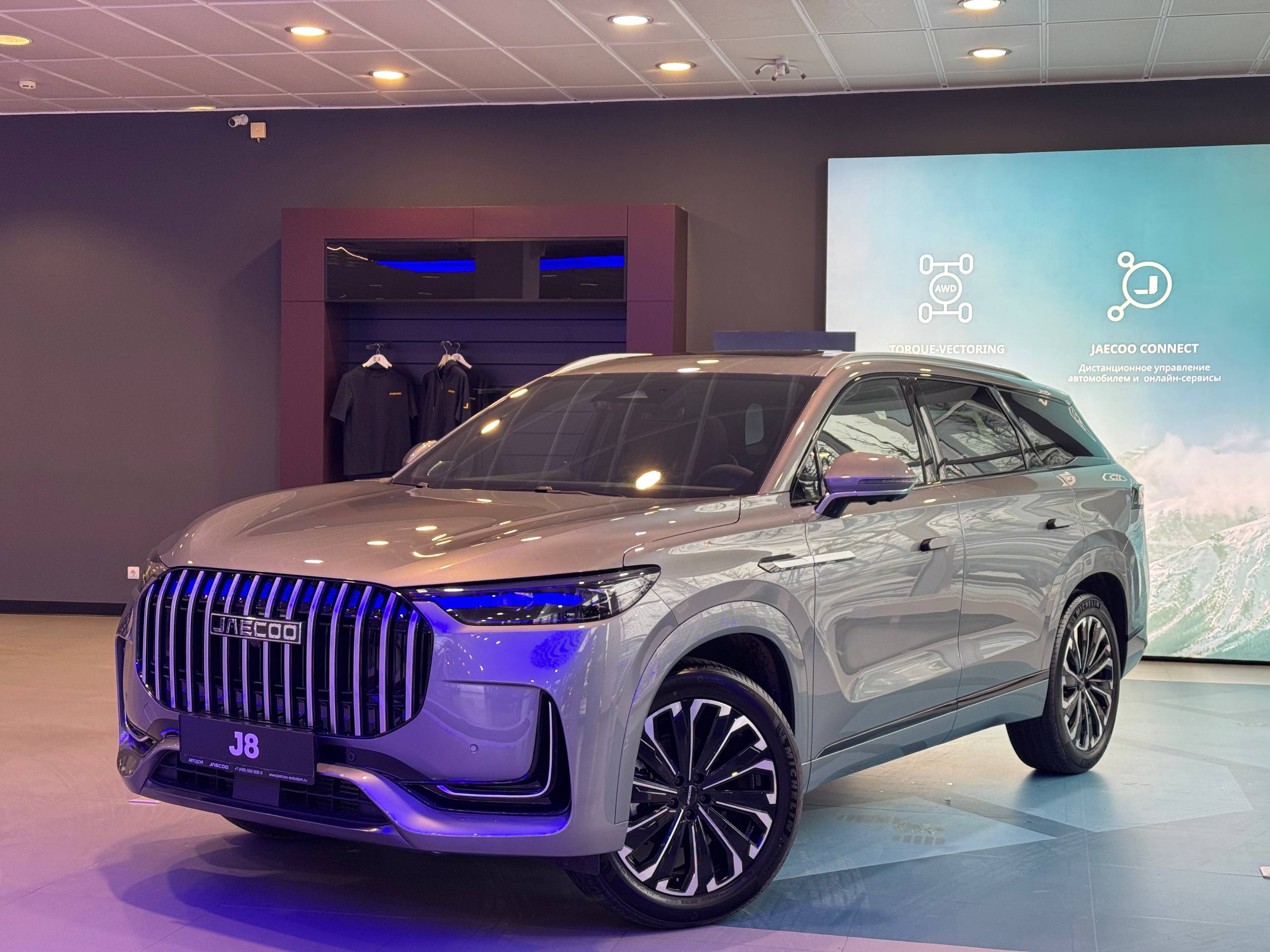 Автомобиль Jaecoo J8 I поколение 2.0 AMT 4WD (249 л.с.) Престиж Серебристый 2025 новый