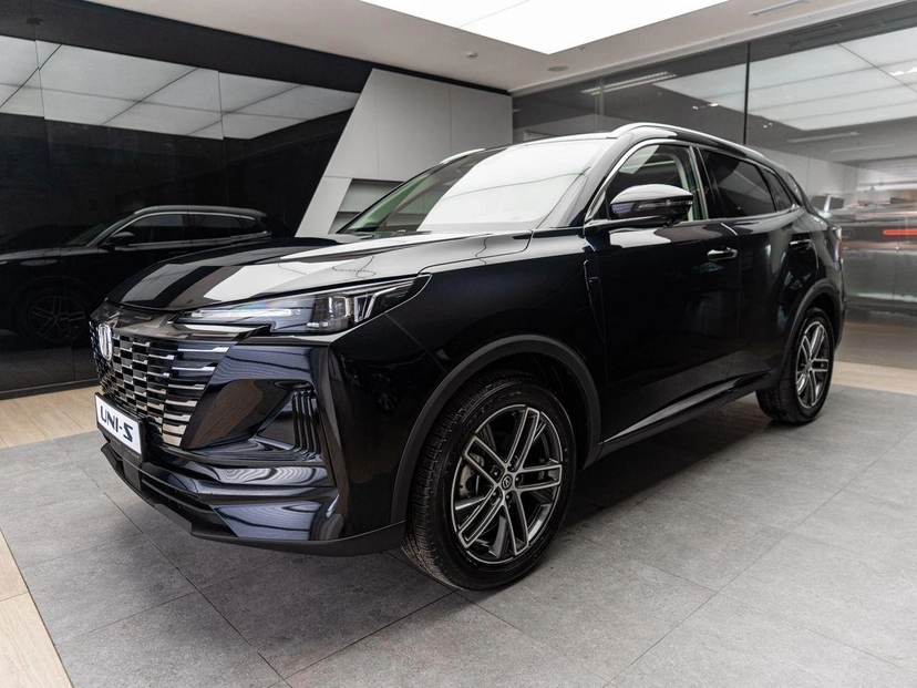 Автомобиль Changan UNI-S I поколение 1.5 AMT (181 л.с.) Tech+ Чёрный 2024 новый