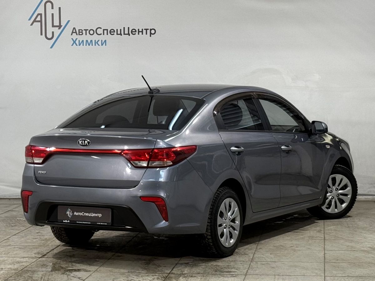 Автомобиль Kia Rio IV поколение 1.6 AT (123 л.с.) Comfort Серый 2019 с пробегом 58 000 км