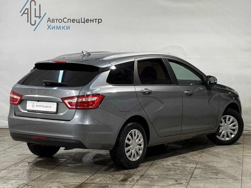 Автомобиль Lada (ВАЗ) Vesta I поколение 1.6 MT (106 л.с.) Comfort (2017-2019) Серый 2019 с пробегом 111 000 км