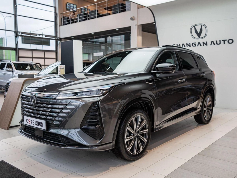 Автомобиль Changan CS75PLUS III поколение 1.5 AT (188 л.с.) Comfort Серый 2024 новый