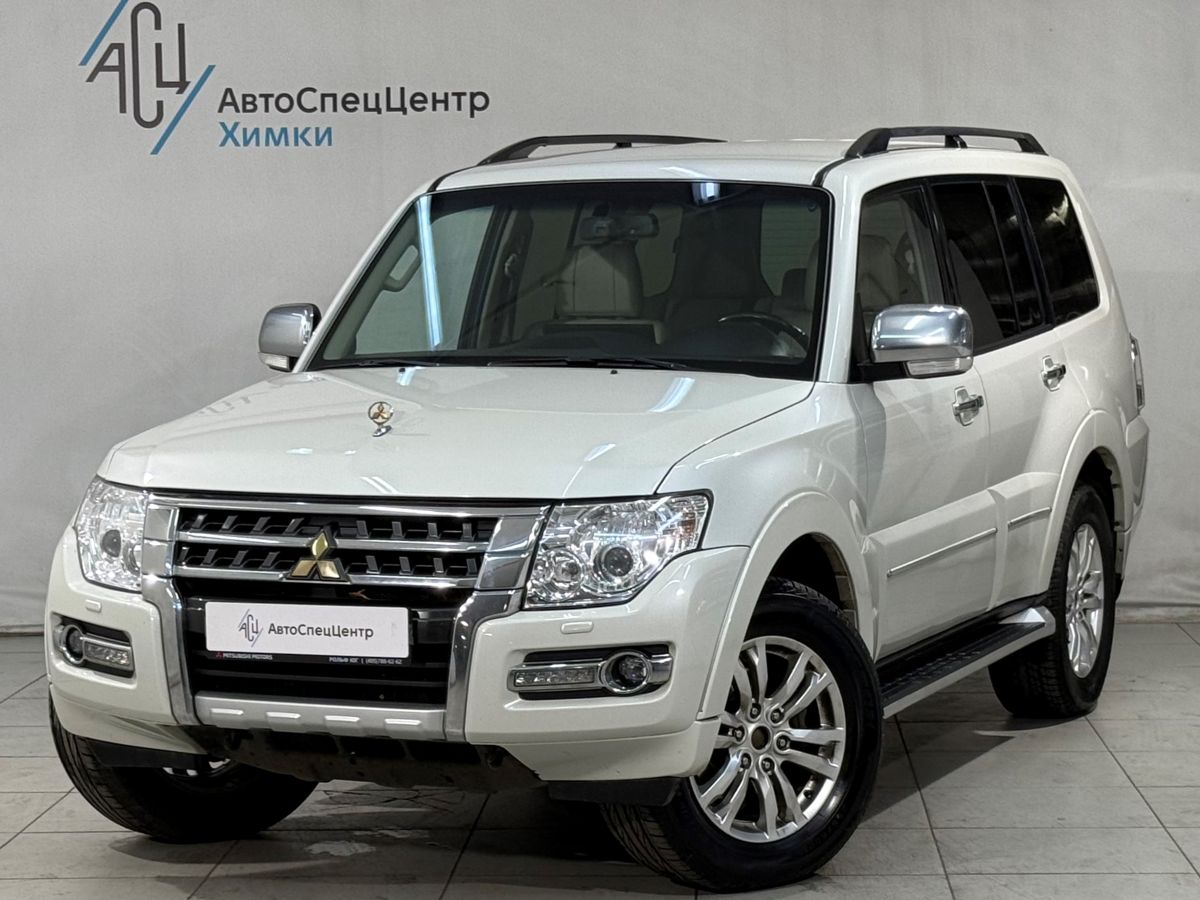 Mitsubishi Pajero IV [2-й рестайлинг] 3.8 AT 4WD (250 л.с.) H/L Белый 2019 с пробегом 75 000 км