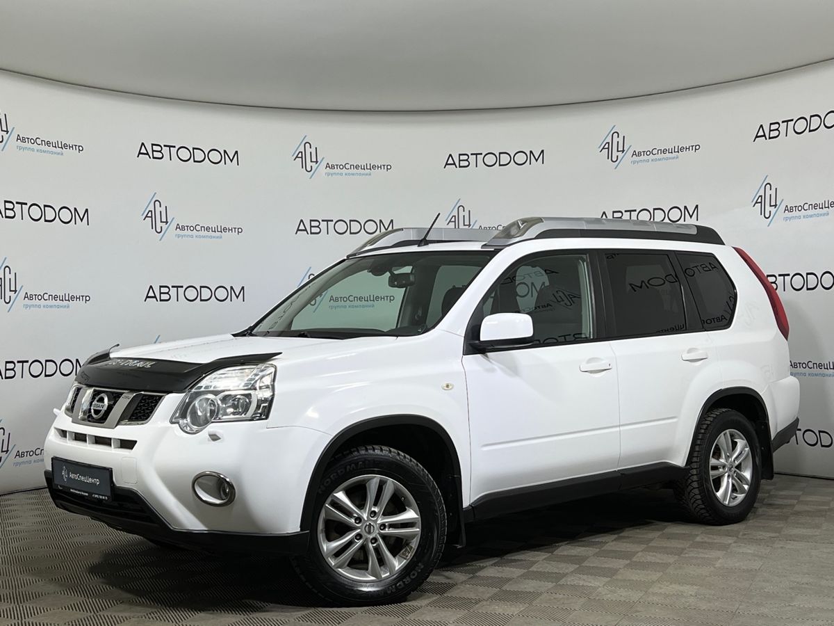 Автомобиль Nissan X-Trail II (T31) [рестайлинг] 2.0 CVT 4WD (141 л.с.) SE High Белый 2014 с пробегом 142 418 км