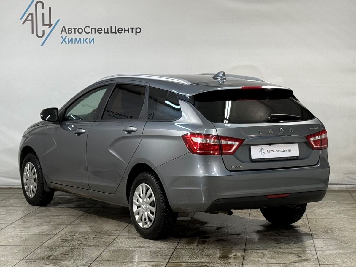 Автомобиль Lada (ВАЗ) Vesta I поколение 1.6 MT (106 л.с.) Comfort (2017-2019) Серый 2019 с пробегом 111 000 км