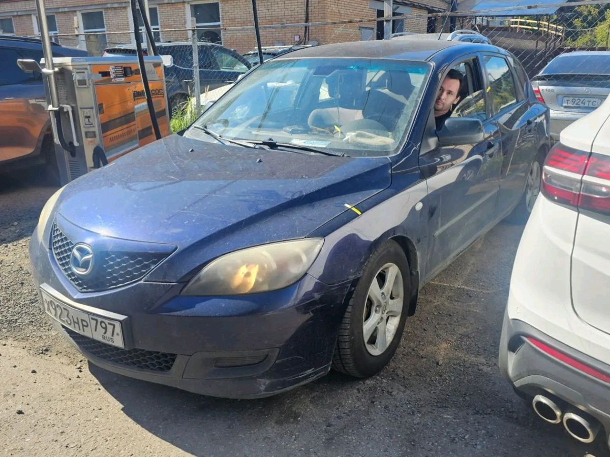 Mazda 3 I (BK) [рестайлинг] 1.6 MT (105 л.с.) Base Синий 2008 с пробегом 199 815 км