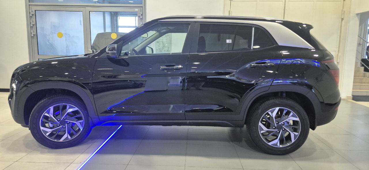 Автомобиль Solaris HC I поколение 2.0 AT 4WD (150 л.с.) Lifestyle Чёрный 2025 новый