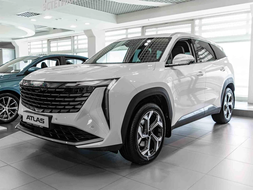 Автомобиль Geely Atlas II поколение 2.0 AMT (200 л.с.) Flagship Sport Белый 2024 новый
