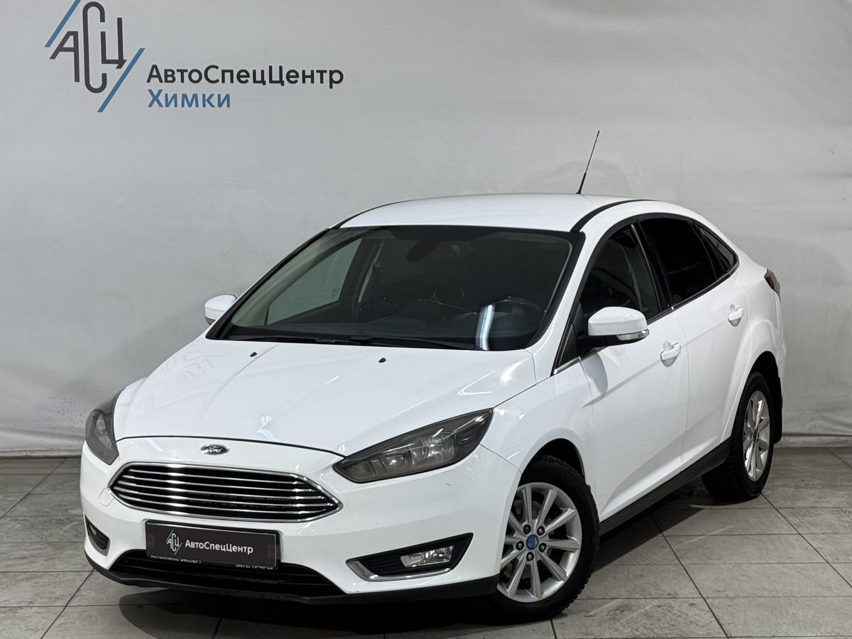 Автомобиль Ford Focus III [рестайлинг] 1.5 AT (150 л.с.) Titanium Белый 2015 с пробегом 178 000 км