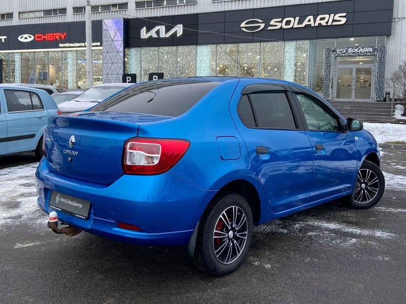 Автомобиль Renault Logan II поколение 1.6 MT (82 л.с.) Confort Голубой 2017 с пробегом 110 000 км