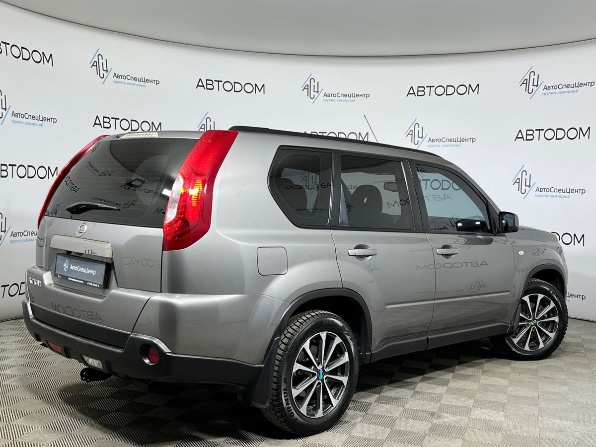Автомобиль Nissan X-Trail II (T31) [рестайлинг] 2.0 CVT 4WD (141 л.с.) LE Base Серый 2013 с пробегом 189 189 км