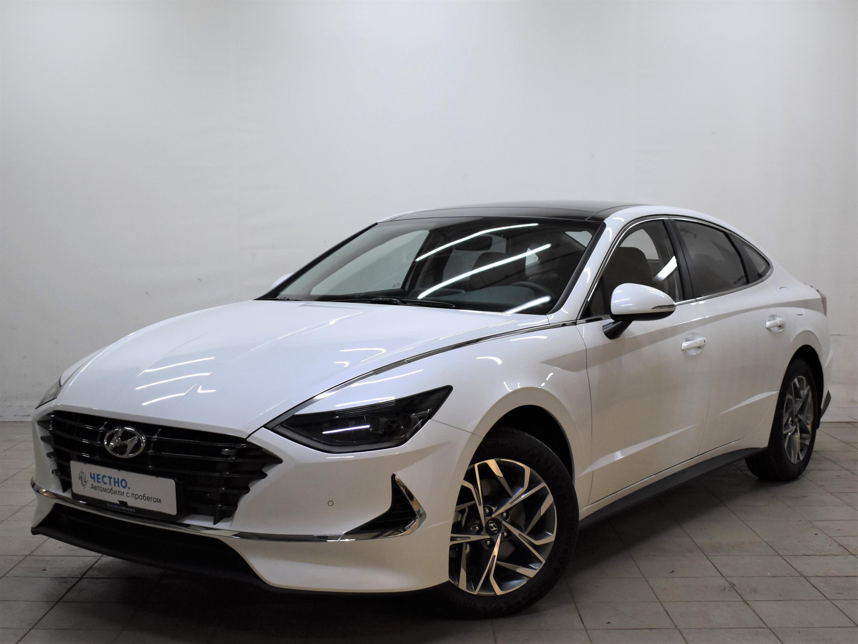 Автомобиль Hyundai Sonata VIII поколение (DN) 2.0 AT (150 л.с.) Style (Winter) Белый 2022 с пробегом 82 км