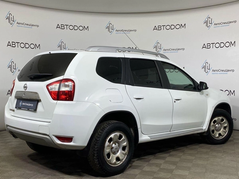 Автомобиль Nissan Terrano III поколение (D10) 2.0 AT 4WD (143 л.с.) Elegance Plus Белый 2016 с пробегом 215 379 км