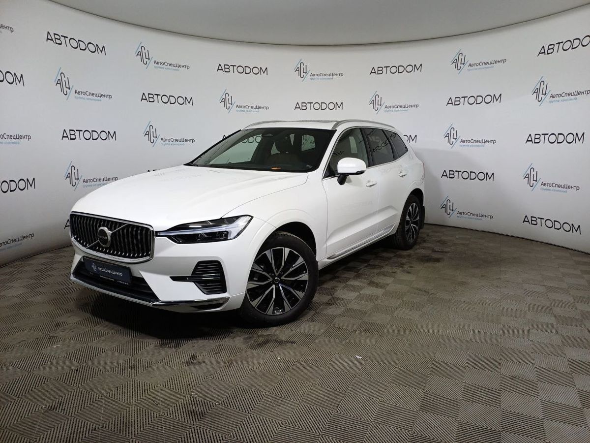 Volvo XC60 II [рестайлинг] 2.0 AT 4WD (250 л.с.) Luxury Чёрный 2023 с пробегом 28 000 км