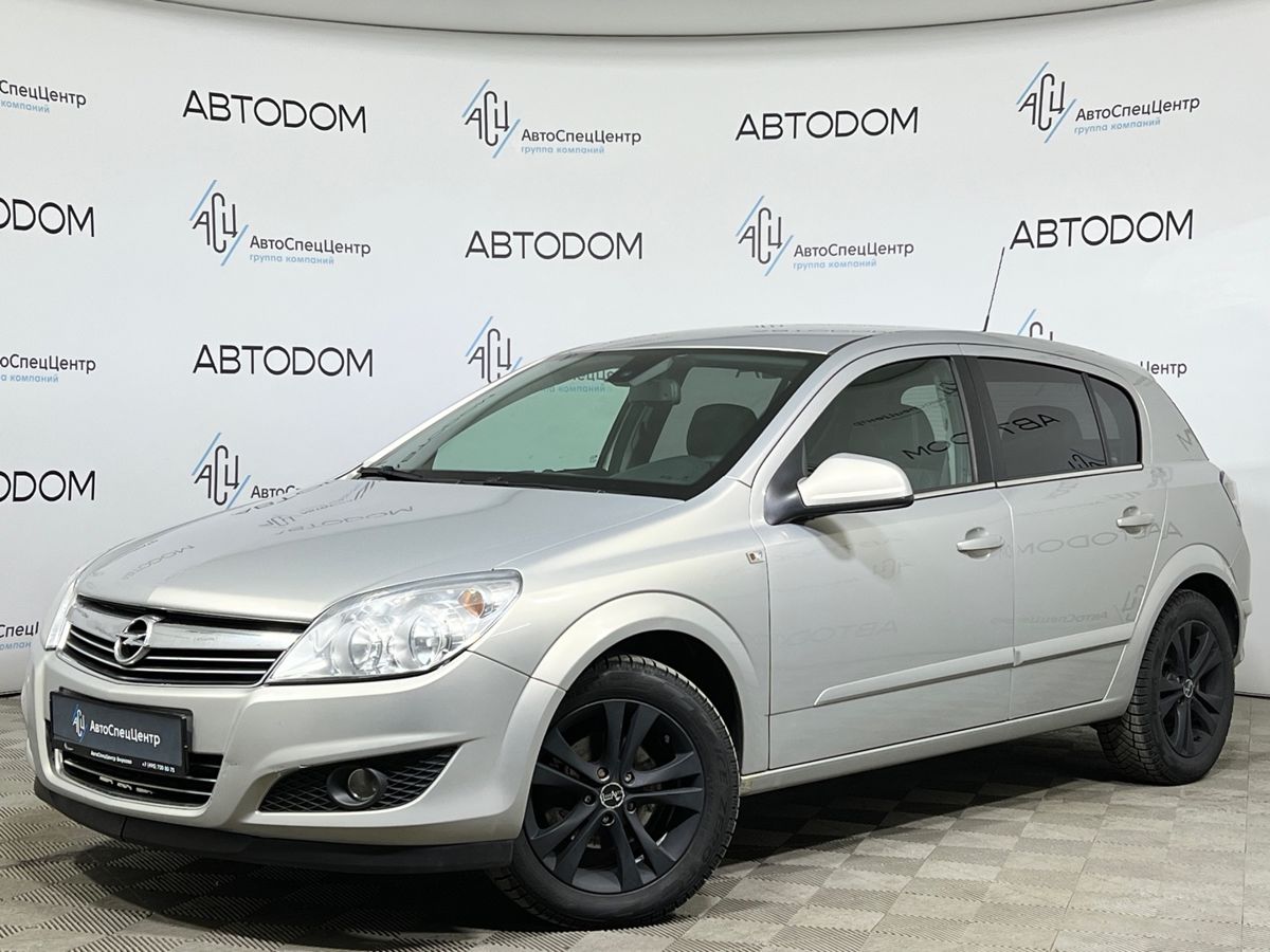 Автомобиль Opel Astra III (H) [рестайлинг] 1.6 MT (115 л.с.) Cosmo Бежевый 2011 с пробегом 118 600 км