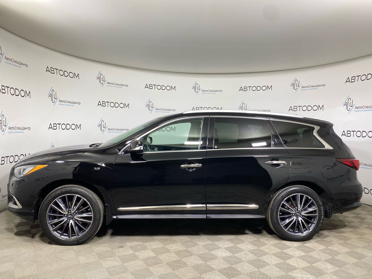 Infiniti QX60 I (L50) [рестайлинг] 3.5 CVT 4WD (262 л.с.) Elegance Чёрный 2017 с пробегом 83 923 км