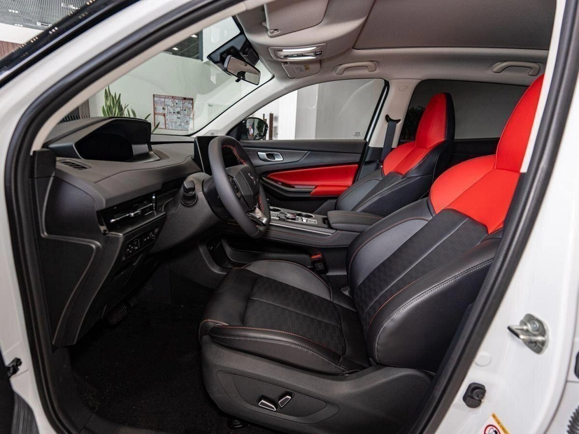 Автомобиль Changan UNI-S I поколение 1.5 AMT (181 л.с.) Tech Белый 2024 новый