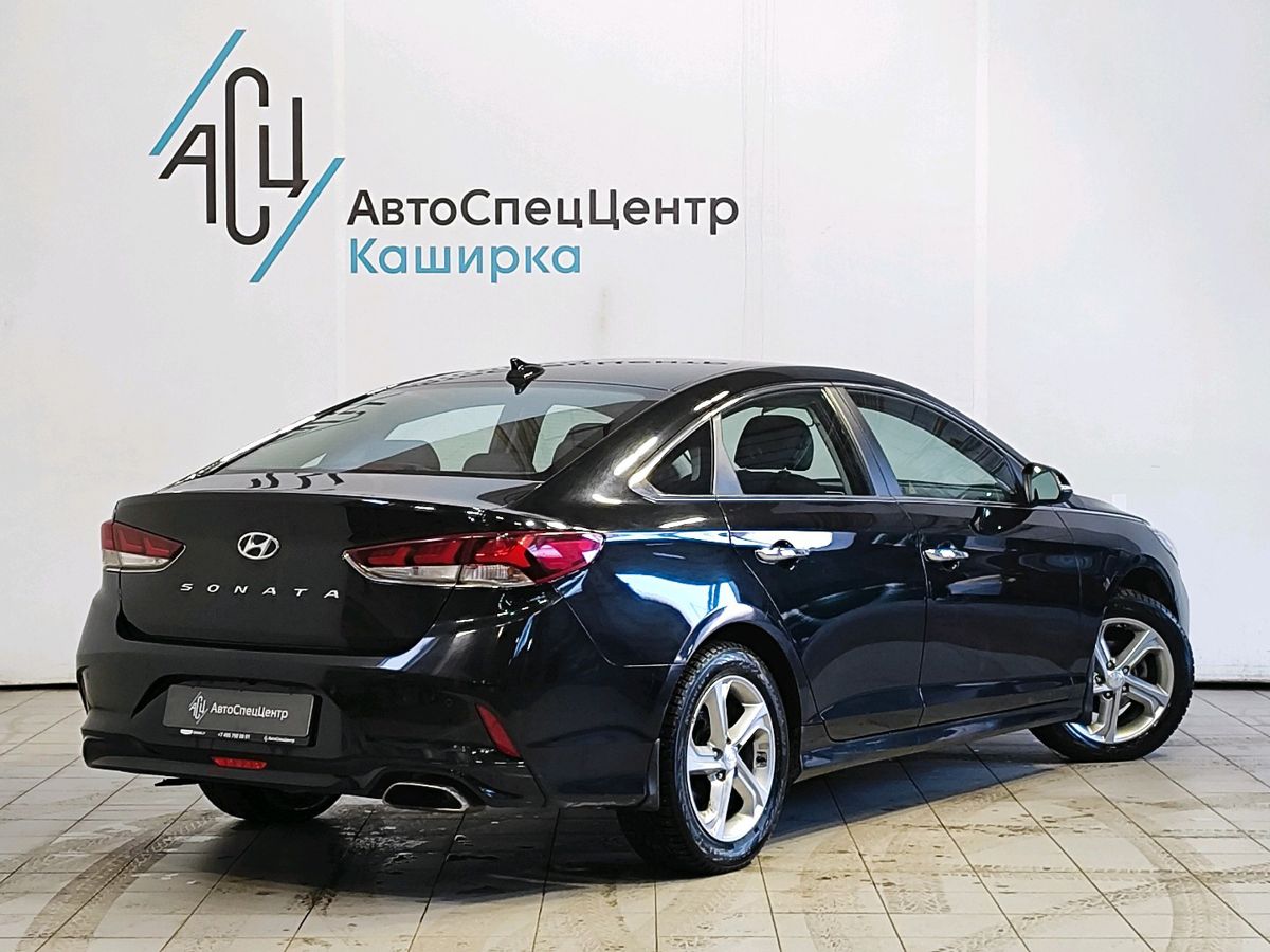 Автомобиль Hyundai Sonata VII (LF) [рестайлинг] 2.0 AT (150 л.с.) Style (2018) Чёрный 2019 с пробегом 93 167 км
