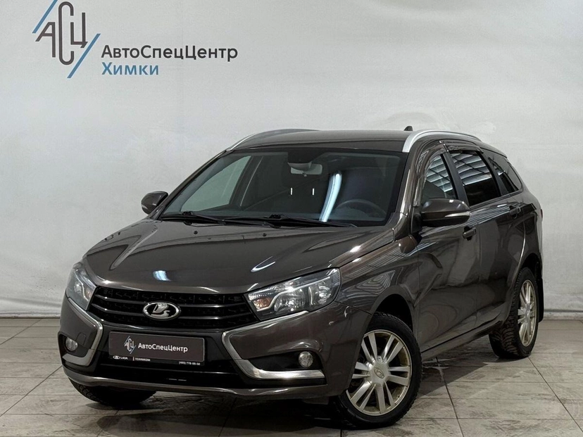 Автомобиль Lada (ВАЗ) Vesta I поколение 1.6 AMT (106 л.с.) Luxe Multimedia (2017-2019) Коричневый 2018 с пробегом 136 000 км