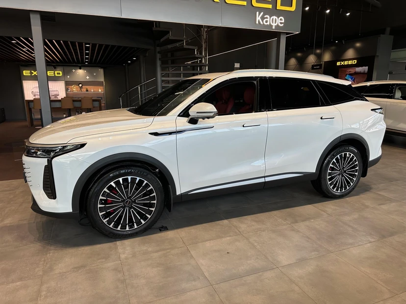 EXEED RX I поколение 2.0 AT 4WD (249 л.с.) Флагман Белый 2025 новый