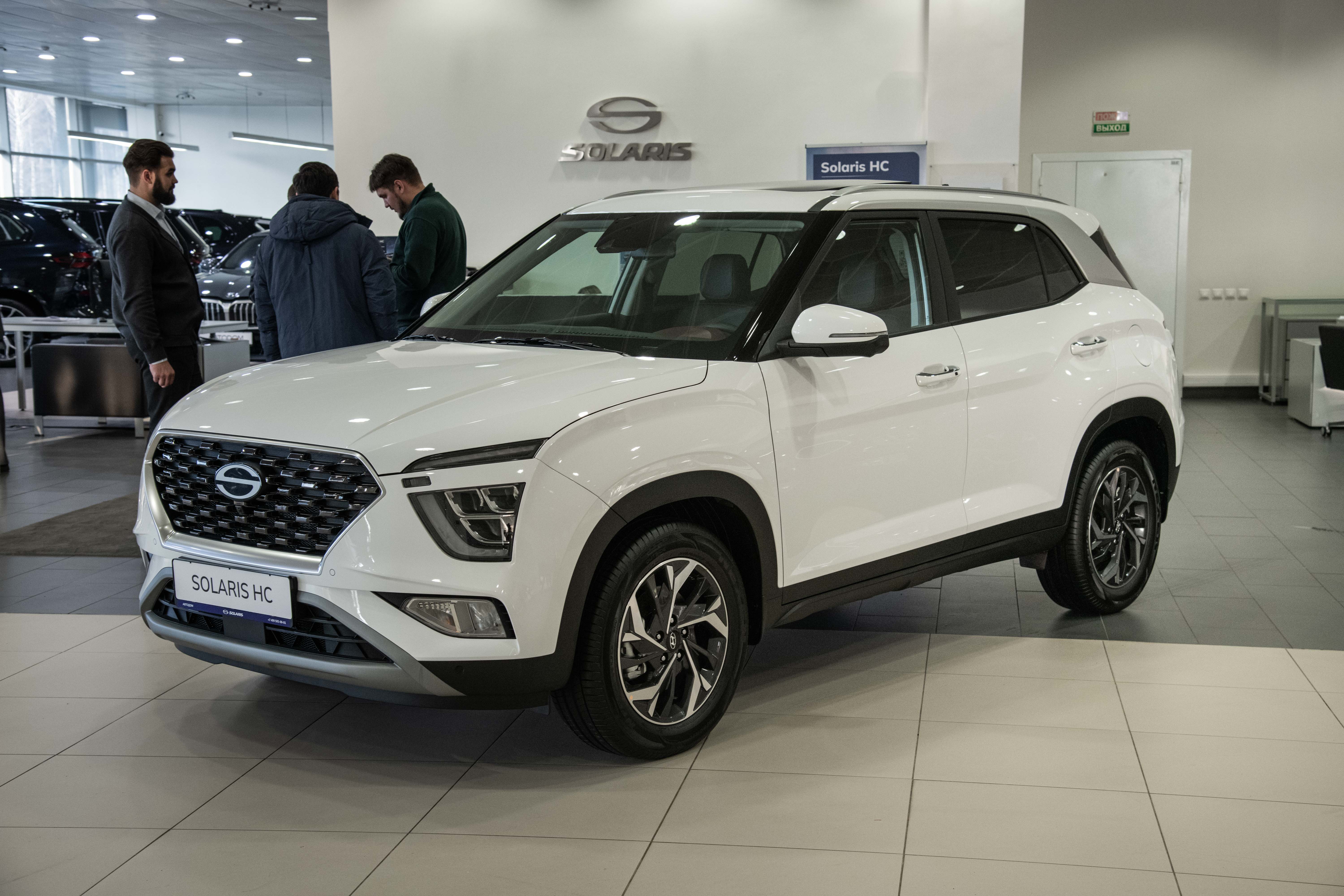 Автомобиль Solaris HC I поколение 2.0 AT 4WD (150 л.с.) Prestige + Smart Sence Белый 2025 новый