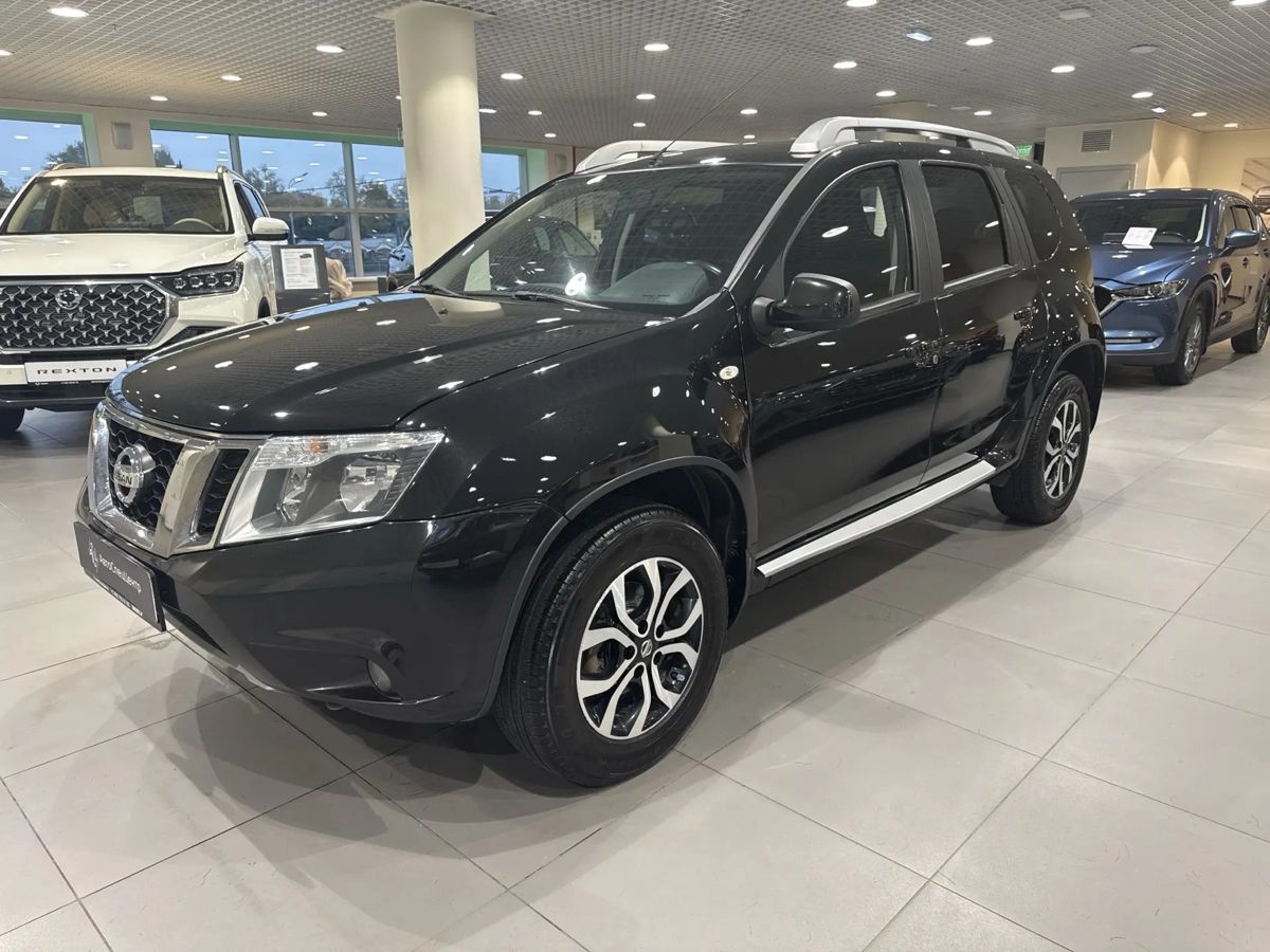 Nissan Terrano III поколение (D10) 2.0 AT 4WD (143 л.с.) Elegance Чёрный 2017 с пробегом 187 400 км