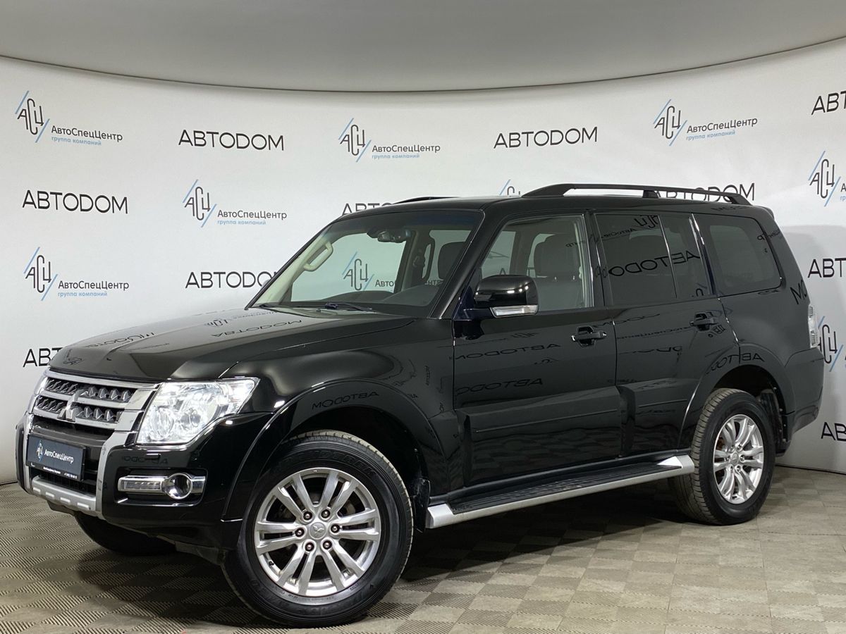 Автомобиль Mitsubishi Pajero IV [2-й рестайлинг] 3.0 AT 4WD (174 л.с.) Ultimate Чёрный 2019 с пробегом 138 166 км
