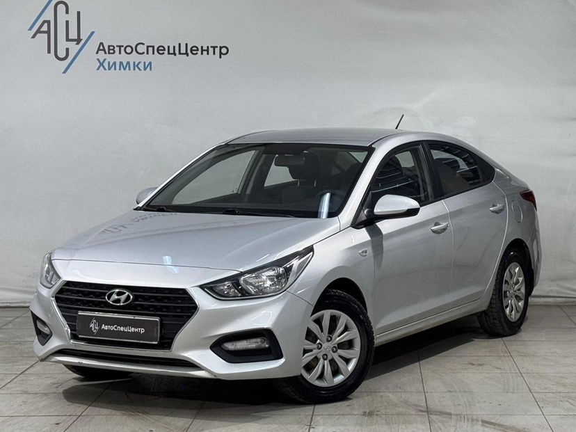 Автомобиль Hyundai Solaris II поколение 1.6 AT (123 л.с.) Comfort Серебристый 2018 с пробегом 74 000 км