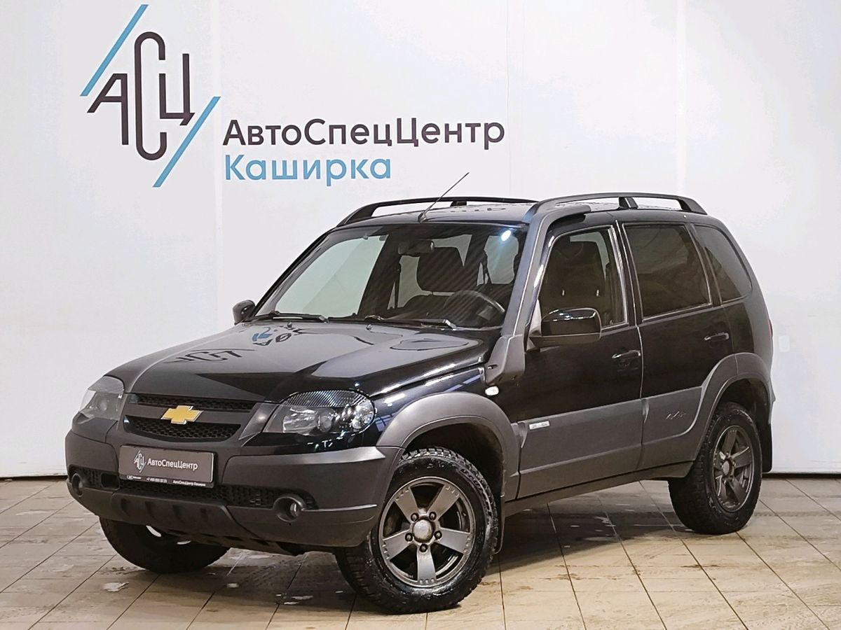 Автомобиль Chevrolet Niva I [рестайлинг] 1.7 MT 4WD (80 л.с.) LE+ Чёрный 2018 с пробегом 100 667 км