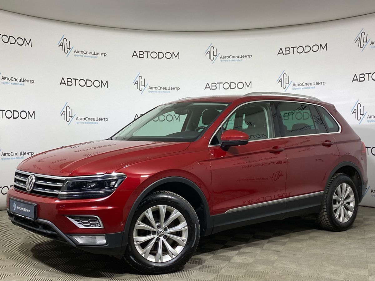 Автомобиль Volkswagen Tiguan II поколение 2.0d AMT 4WD (150 л.с.) Comfortline Красный 2016 с пробегом 164 371 км