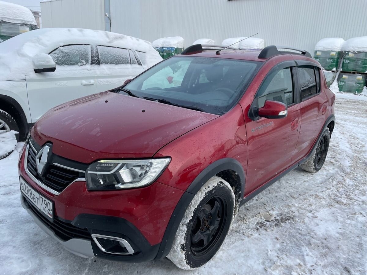 Автомобиль Renault Sandero II [рестайлинг] 1.6 AT (102 л.с.) Stepway Life Красный 2021 с пробегом 93 705 км